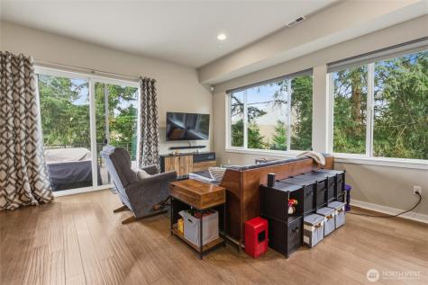 10429 7th Avenue SW Seattle WA 98146