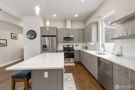 10429 7th Avenue SW Seattle WA 98146