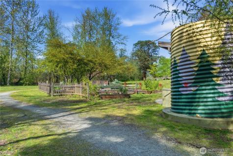 10429 7th Avenue SW Seattle WA 98146