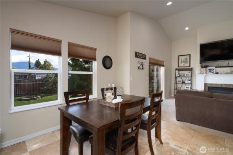 1907 Tundra Loop Mount Vernon WA 98273