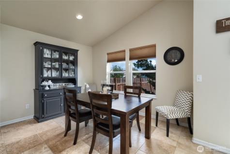 1907 Tundra Loop Mount Vernon WA 98273