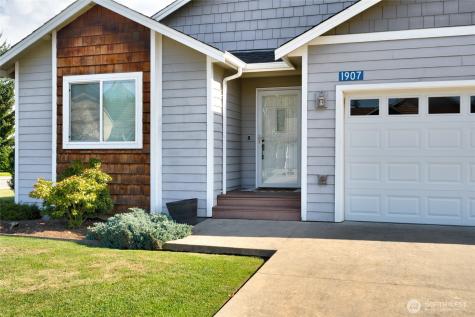 1907 Tundra Loop Mount Vernon WA 98273