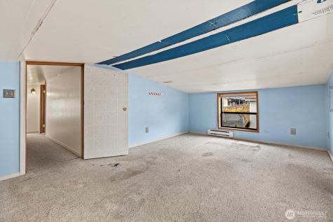 9055 Yakima Avenue Tacoma WA 98444