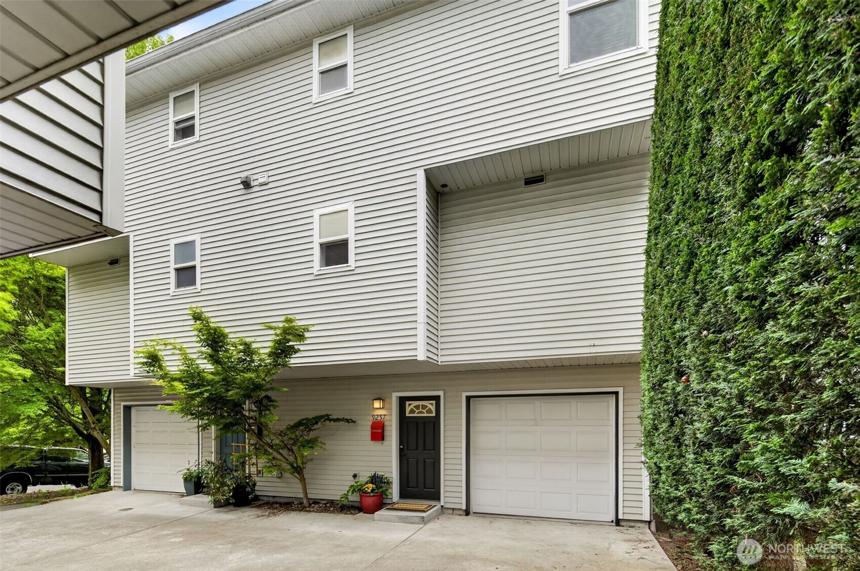 9257 Interlake Avenue N Seattle WA 98103