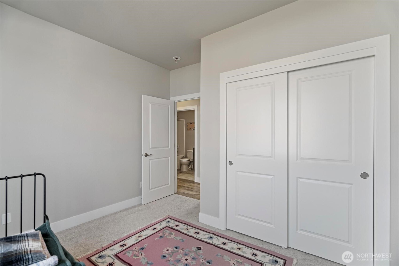 112 Madrona Lane SW Orting WA 98360