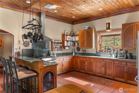 15 Prospect Road Winthrop WA 98862