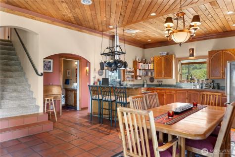 15 Prospect Road Winthrop WA 98862