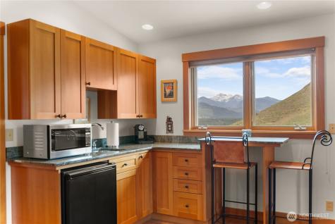 15 Prospect Road Winthrop WA 98862