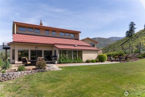 15 Prospect Road Winthrop WA 98862