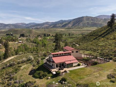 15 Prospect Road Winthrop WA 98862