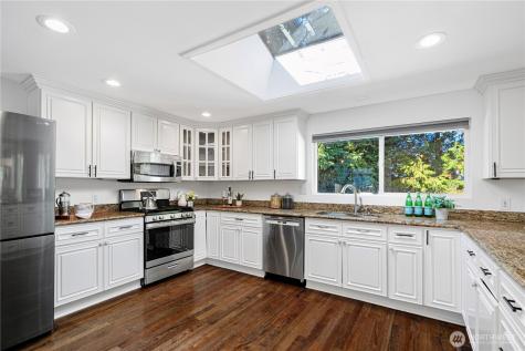 17808 NE 12th Street Bellevue WA 98008