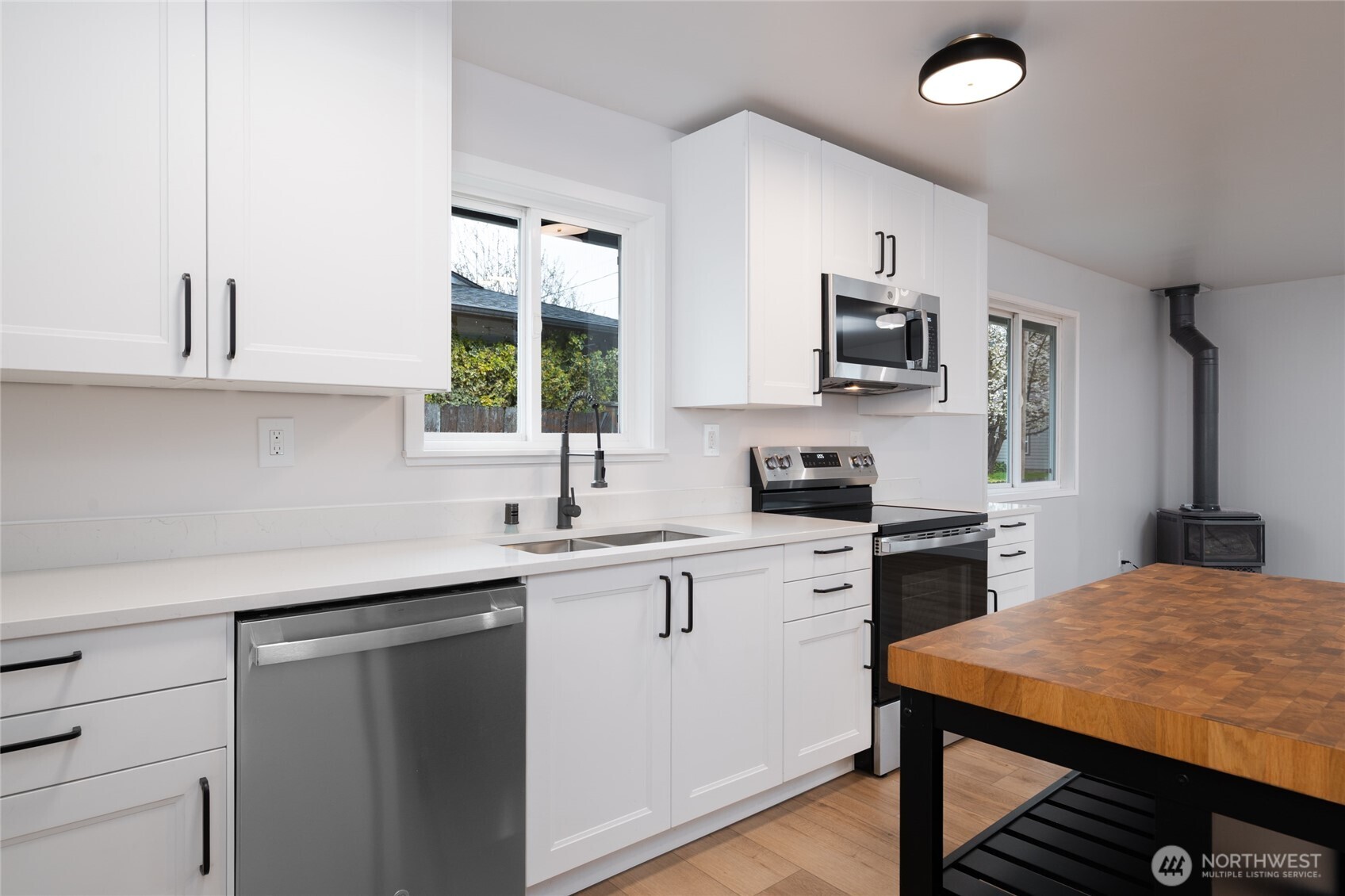 944 Fidalgo Street Sedro Woolley WA 98284