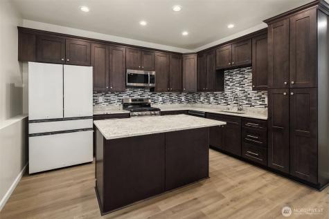 2112 SW 103rd Place Seattle WA 98146