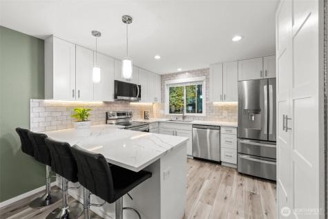 13324 NE 138th Place Kirkland WA 98034