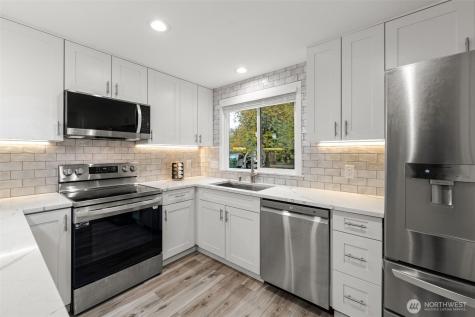 13324 NE 138th Place Kirkland WA 98034