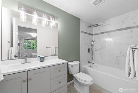 13324 NE 138th Place Kirkland WA 98034