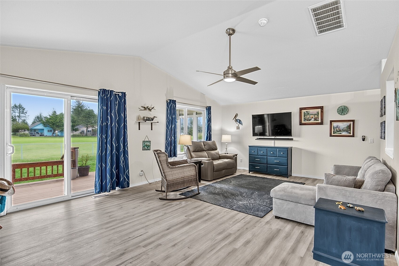 550 Canal Drive NE Ocean Shores WA 98569