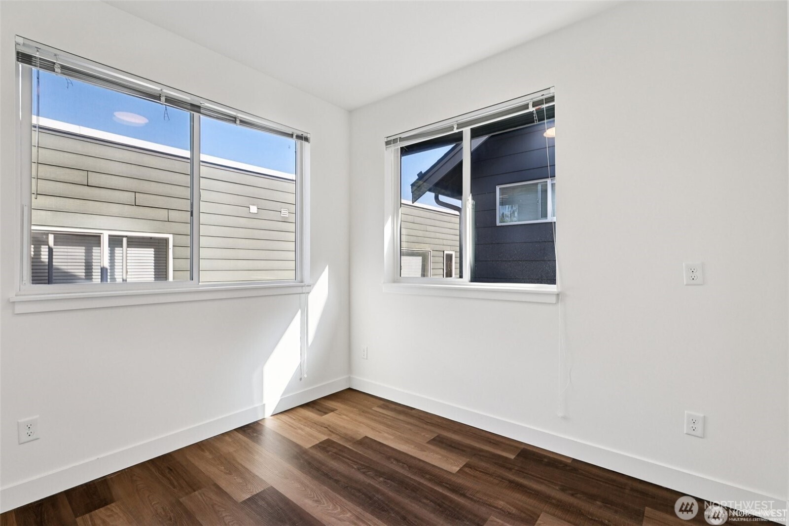 5257 Brooklyn Avenue NE Seattle WA 98105