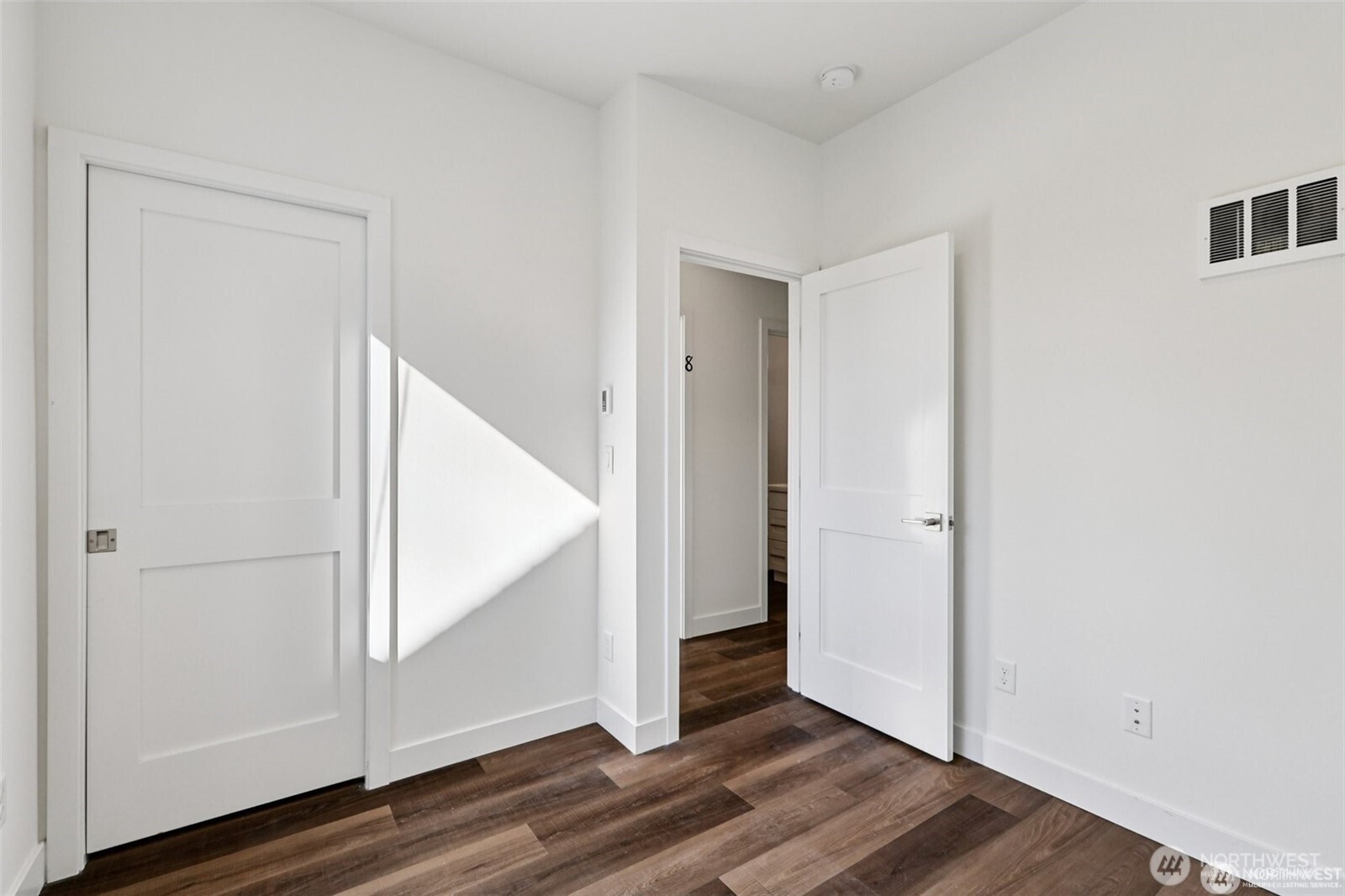 5257 Brooklyn Avenue NE Seattle WA 98105