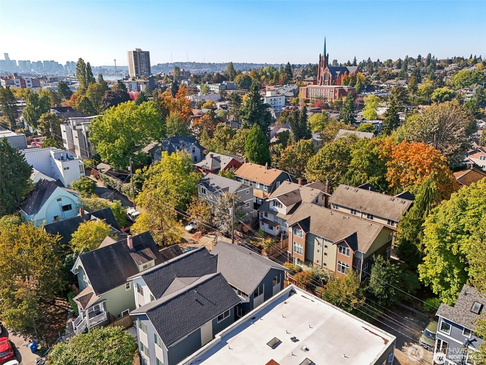 5257 Brooklyn Avenue NE Seattle WA 98105