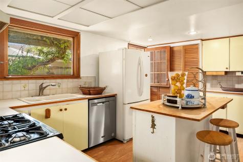 1260 168th Avenue NE Bellevue WA 98008