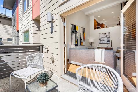 5232 California Avenue SW Seattle WA 98136