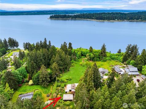 14517 Henderson Bainbridge Island WA 98110