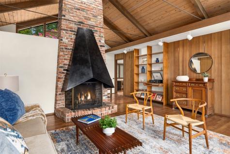14517 Henderson Road NE Bainbridge Island WA 98110