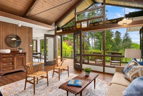 14517 Henderson Road NE Bainbridge Island WA 98110