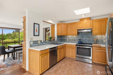 14517 Henderson Road NE Bainbridge Island WA 98110