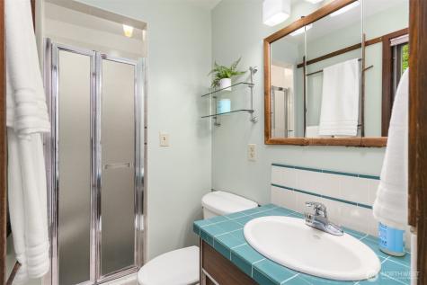 14517 Henderson Road NE Bainbridge Island WA 98110