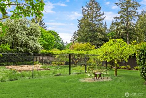14517 Henderson Road NE Bainbridge Island WA 98110