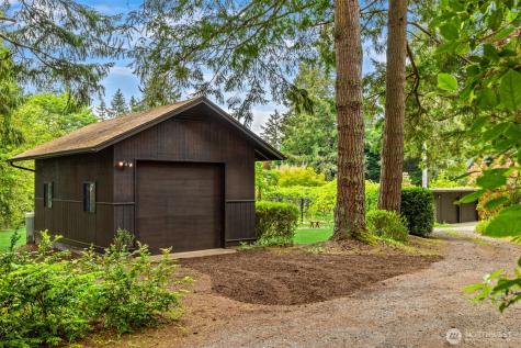 14517 Henderson Road NE Bainbridge Island WA 98110