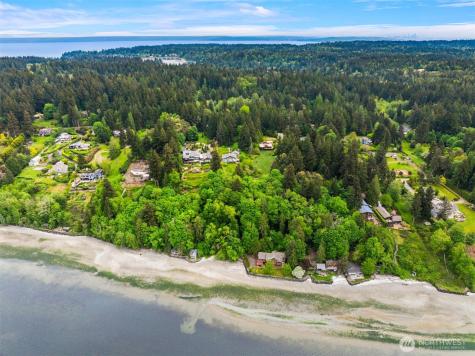 14517 Henderson Road NE Bainbridge Island WA 98110