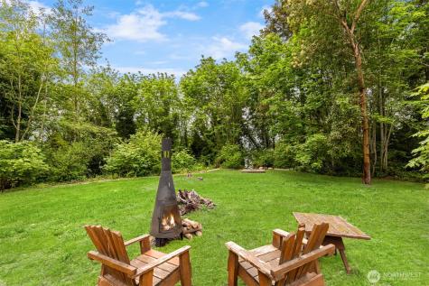 14517 Henderson Road NE Bainbridge Island WA 98110