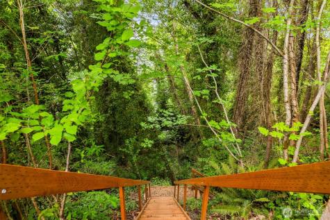 14517 Henderson Road NE Bainbridge Island WA 98110
