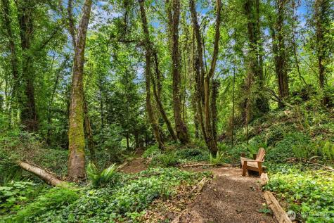 14517 Henderson Road NE Bainbridge Island WA 98110