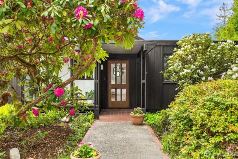 14517 Henderson Road NE Bainbridge Island WA 98110