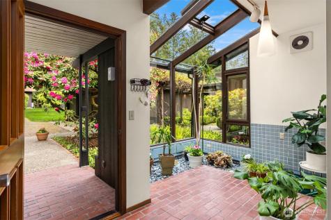 14517 Henderson Road NE Bainbridge Island WA 98110