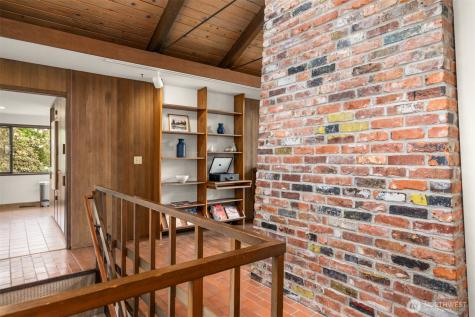 14517 Henderson Road NE Bainbridge Island WA 98110