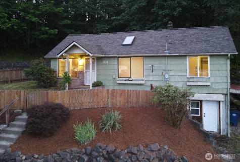 701 NW Dexter Avenue Winlock WA 98596