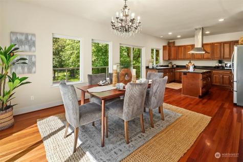 1722 264th Avenue NE Redmond WA 98053