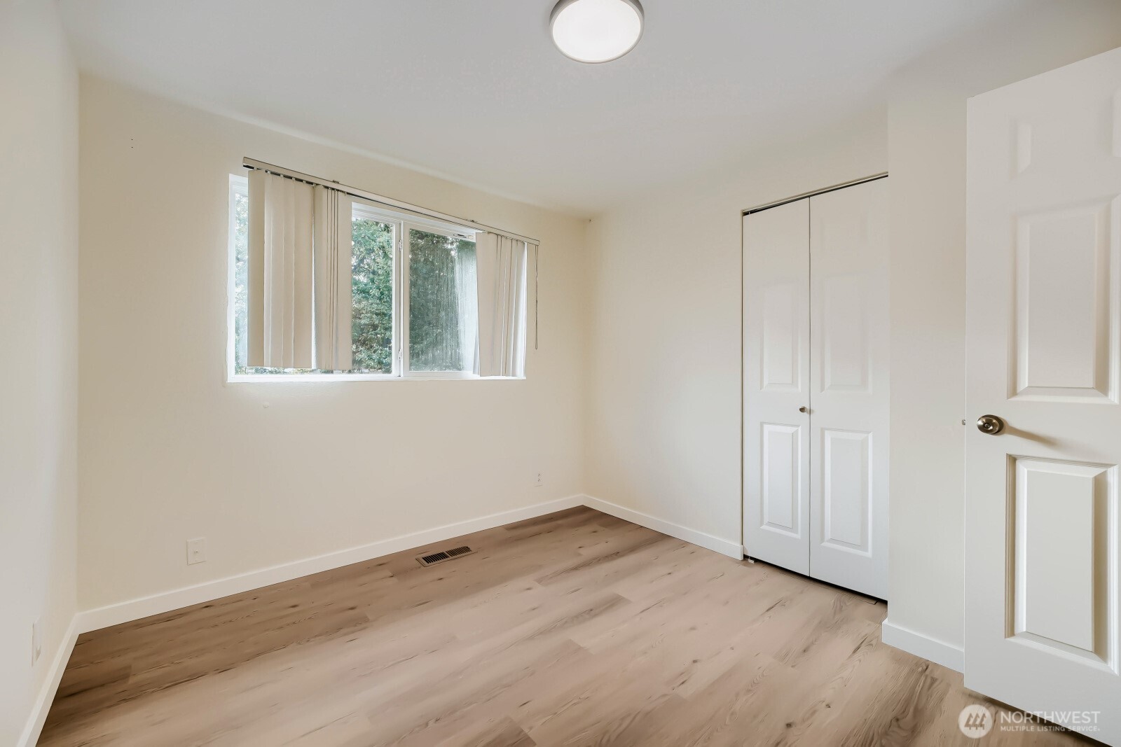 32424 10th Place S Federal Way WA 98003