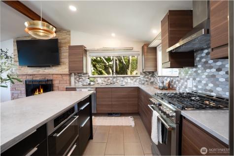 2143 Willow Lane W Tacoma WA 98466