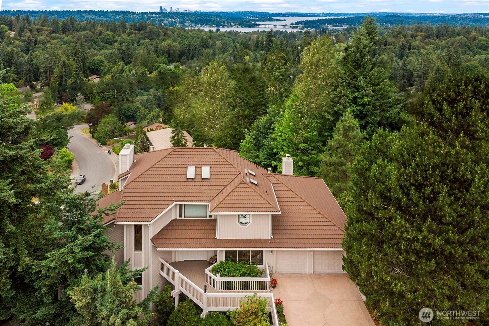 4811 Somerset Drive SE Bellevue WA 98006