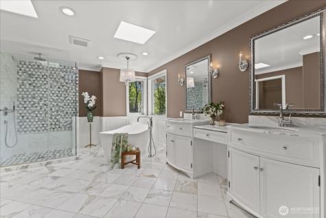 13032 204th Place SE Issaquah WA 98027