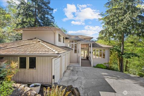 13032 204th Place SE Issaquah WA 98027