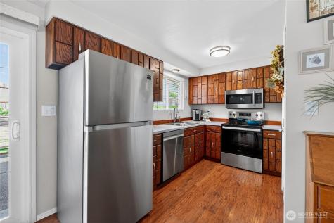 30312 10th Avenue S Federal Way WA 98003