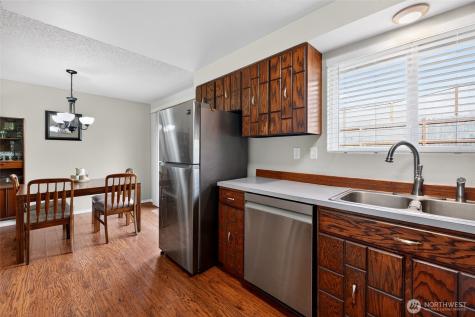 30312 10th Avenue S Federal Way WA 98003