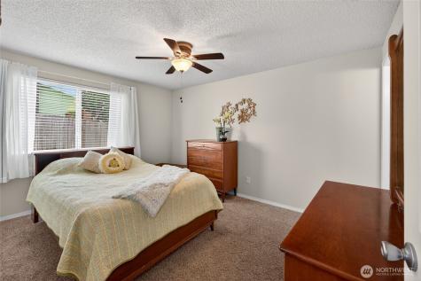 30312 10th Avenue S Federal Way WA 98003
